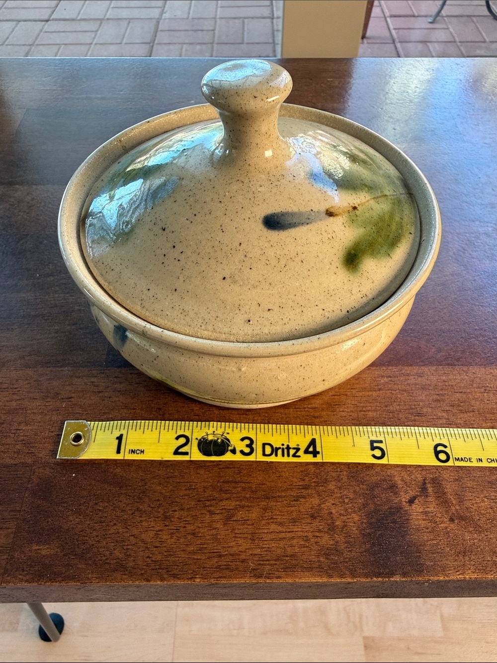 Hand-Painted Ceramic Lidded Dish in Cream and Green - Unbranded